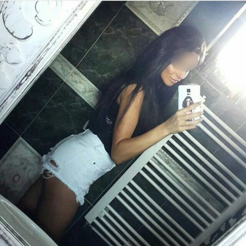 Mersin Saatlik Escort: Tutkulu ve Çekici Bayan Hizmetinizde