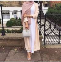 Sütun Gibi Bacakları ve Dolgun Vücut Hatlarıyla Mersin Gecelik Escort